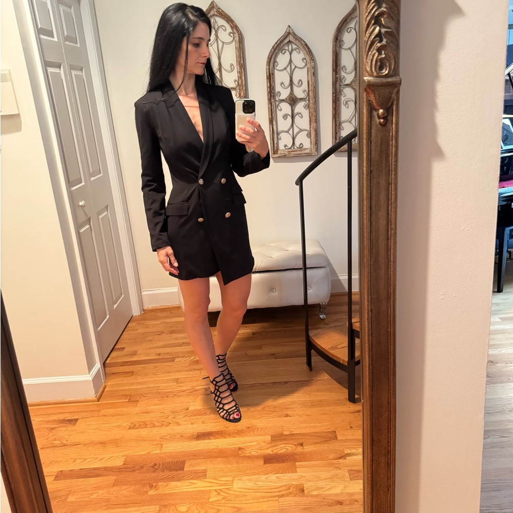 Nique Black Blazer Dress with Unique21 Label